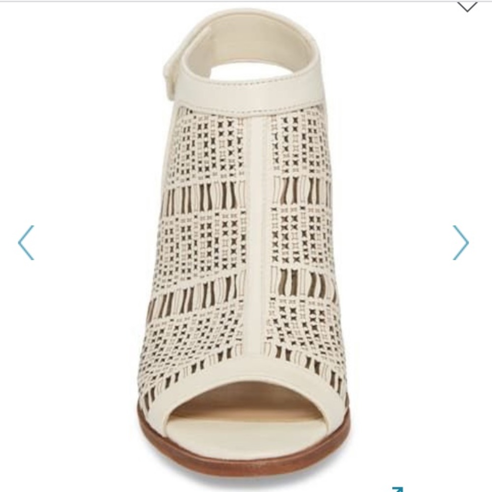 Vince Camuto Laser Cut Leather Block Heel Open Toe Sandal Vanilla Women’s 9 - Picture 4 of 13
